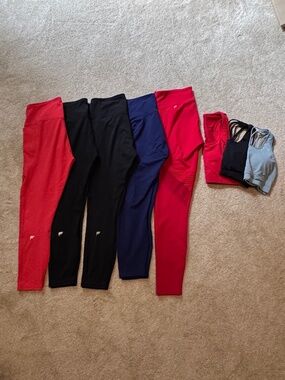 Fabletics 8 pieces for $50 | Sz M | 3 bras and 5 leggings